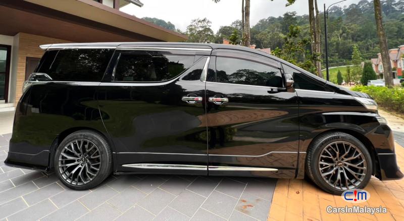 Toyota Vellfire 3.5-LITER LUXURY FAMILY MPV KERETA SAMBUNG BAYAR Automatic 2015 - image 9