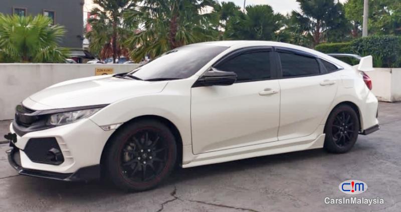 Honda Civic 1.8-LITER SPORTS SEDAN Automatic 2017 - image 10