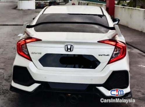 Honda Civic 1.8-LITER SPORTS SEDAN Automatic 2017 - image 2
