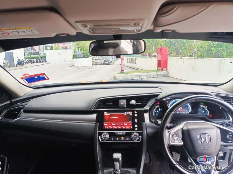 Honda Civic 1.8-LITER SPORTS SEDAN Automatic 2017 - image 5