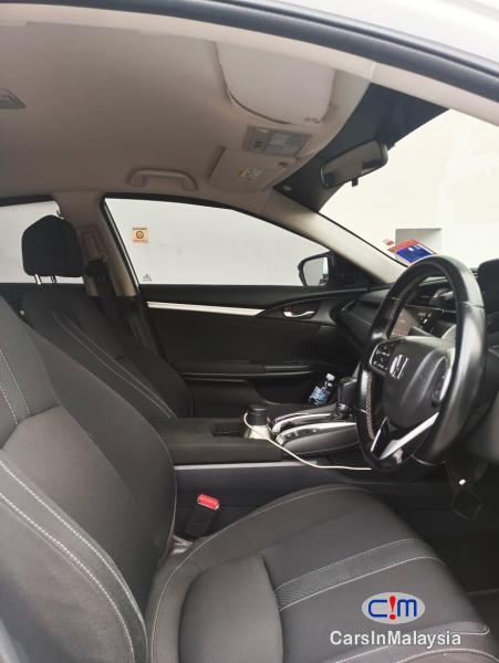 Honda Civic 1.8-LITER SPORTS SEDAN Automatic 2017 - image 6
