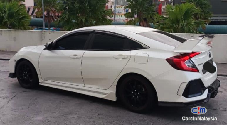 Honda Civic 1.8-LITER SPORTS SEDAN Automatic 2017 - image 8
