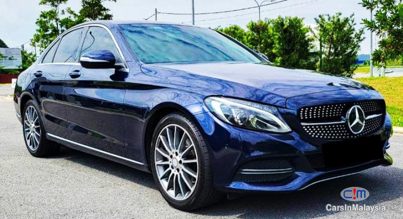 Mercedes Benz C200 2.0-LITER LUXURY SPORT SEDAN Automatic 2015 - image 3