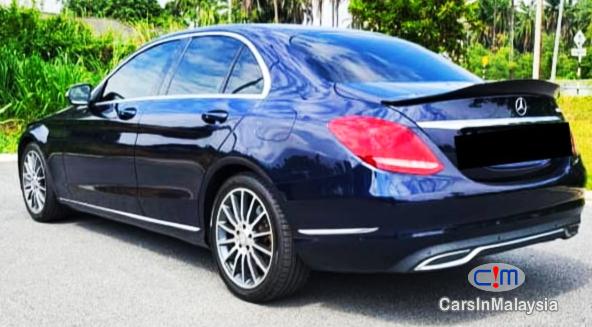Mercedes Benz C200 2.0-LITER LUXURY SPORT SEDAN Automatic 2015 - image 4