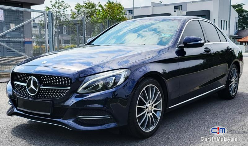 Mercedes Benz C200 2.0-LITER LUXURY SPORT SEDAN Automatic 2015 - image 5