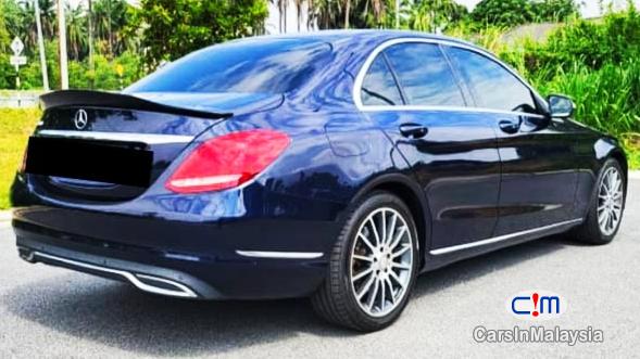 Mercedes Benz C200 2.0-LITER LUXURY SPORT SEDAN Automatic 2015 - image 6