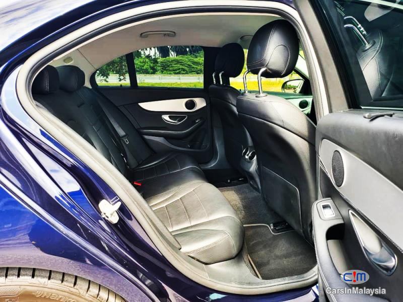 Mercedes Benz C200 2.0-LITER LUXURY SPORT SEDAN Automatic 2015 - image 9