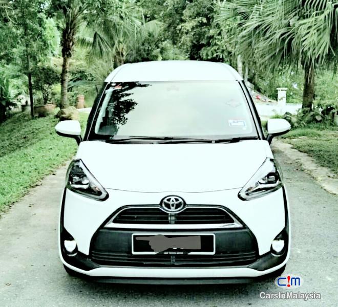 Toyota Sienta Automatic 2016