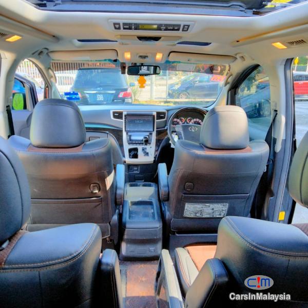 Toyota Alphard Automatic 2014 - image 15