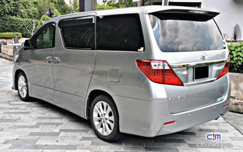 Toyota Alphard Automatic 2017 - image 4
