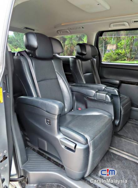 Toyota Alphard Automatic 2017 - image 6