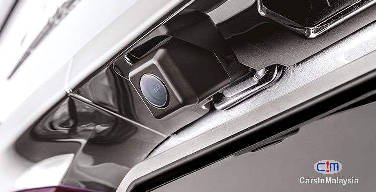 Toyota Camry 2.5 Hybrid Luxury Automatic 2017 - image 13