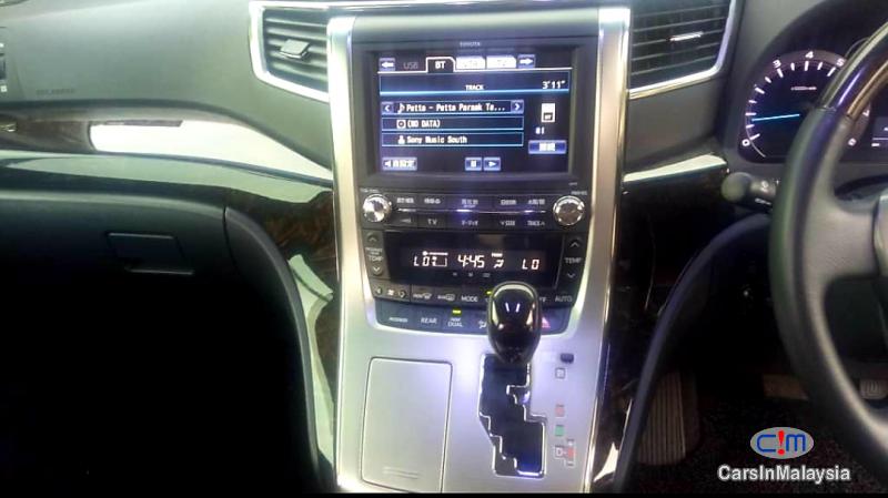 Toyota Alphard 2.4-LITER PILOT SEATS LUXURY FAMILY MPV Automatic 2017 - image 11