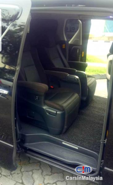 Toyota Alphard 2.4-LITER PILOT SEATS LUXURY FAMILY MPV Automatic 2017 - image 13