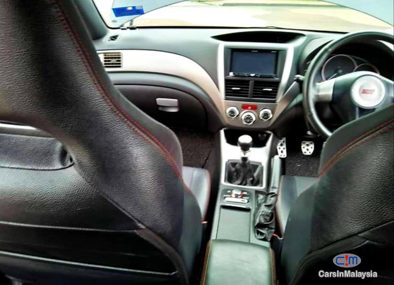 Subaru WRX STi 2.0-LITER SPORBACK VERSION 10 320HP Automatic 2010 - image 10