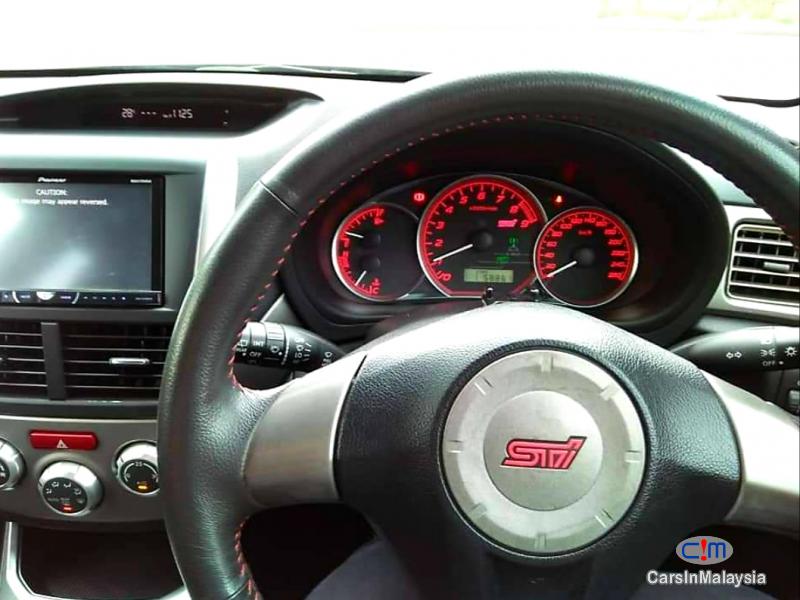 Subaru WRX STi 2.0-LITER SPORBACK VERSION 10 320HP Automatic 2010 - image 8