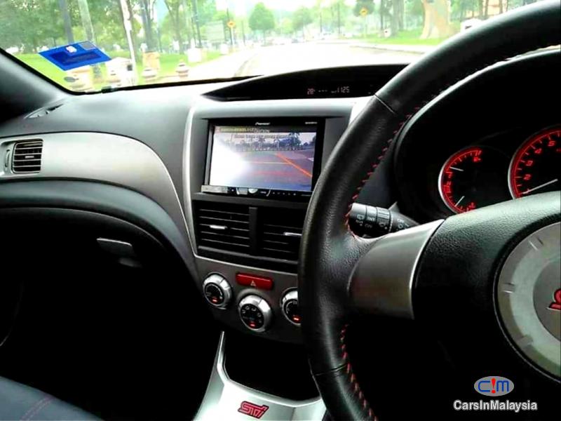 Subaru WRX STi 2.0-LITER SPORBACK VERSION 10 320HP Automatic 2010 - image 9