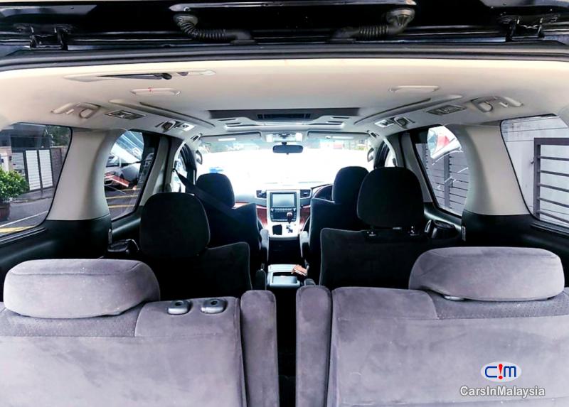 Toyota Vellfire 2.4-LITER LUXURY FAMILY MPV Automatic 2011 - image 4