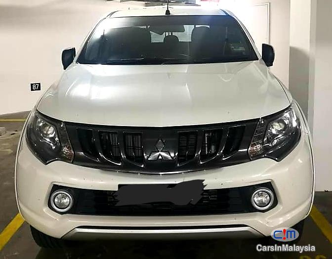 Mitsubishi Triton 2.5-LITER 4x4 DOUBLE CAB DIESEL TURBO Automatic 2007 in Kuala Lumpur
