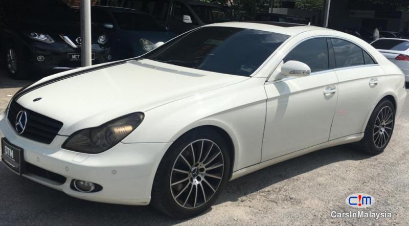 Mercedes Benz CLS 350 3.5-LITER LUXURY SEDAN Automatic 2007