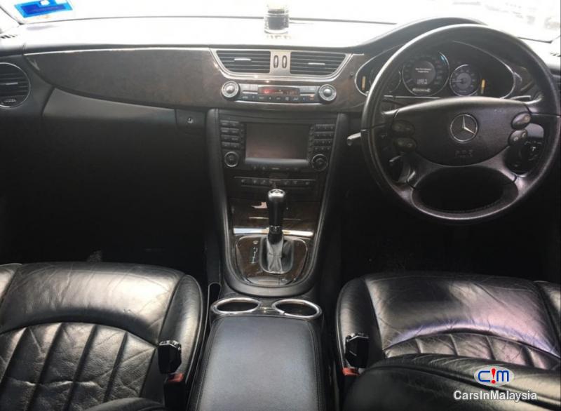 Mercedes Benz CLS 350 3.5-LITER LUXURY SEDAN Automatic 2007 in Kuala Lumpur - image