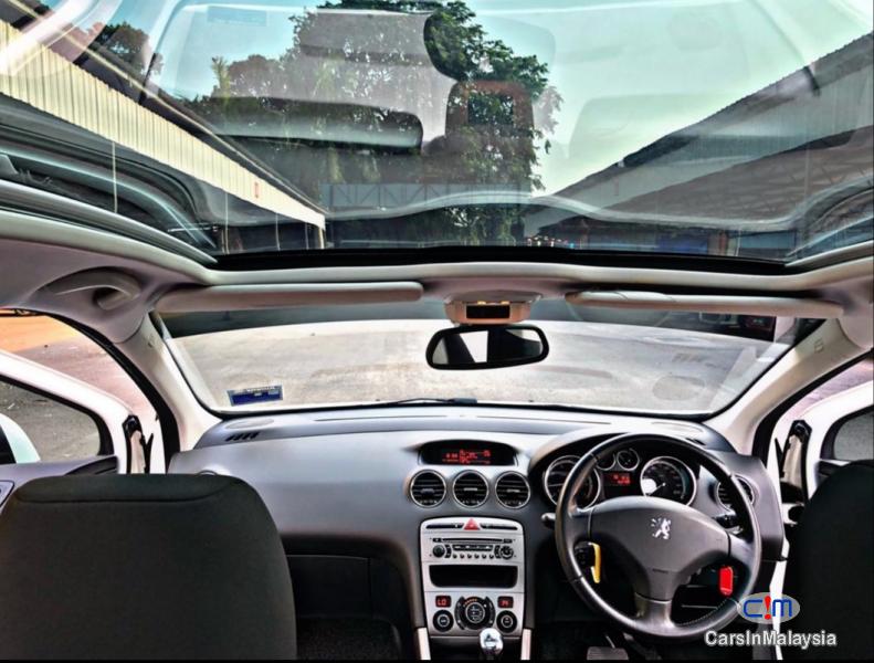 Peugeot 308 1.6-LITER ECONOMY HATCHBACK TURBO CHARGERS Automatic 2011 in Selangor - image