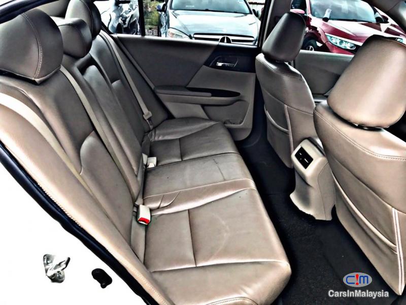 Honda Accord 2.0 New Model Facelift Automatic 2013 - image 10
