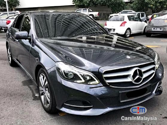 Mercedes Benz E250 CGI 2.0-LITER LUXURY SEDAN Automatic 2016 - image 3