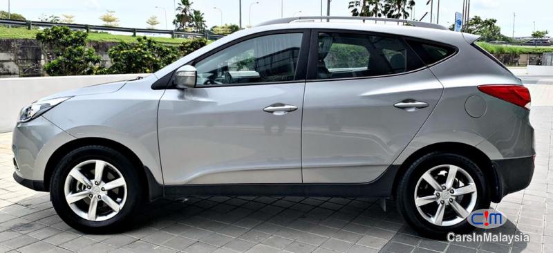Hyundai Tucson 2.0-LITER ECONOMY FAMILY SUV Manual 2014 in Selangor - image