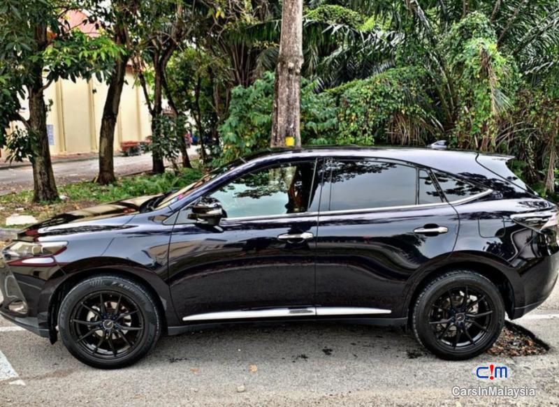 Toyota Harrier 2.0-LITER LUXURY FAMILY SUV Automatic 2015 in Malaysia