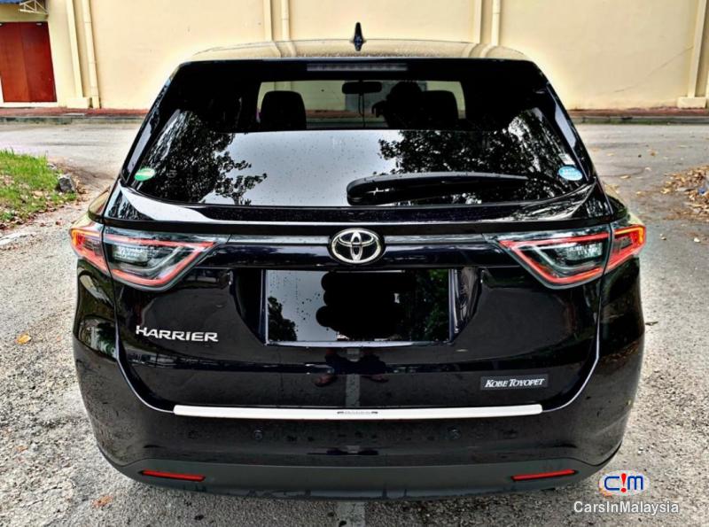 Picture of Toyota Harrier 2.0-LITER LUXURY FAMILY SUV Automatic 2015 in Malaysia
