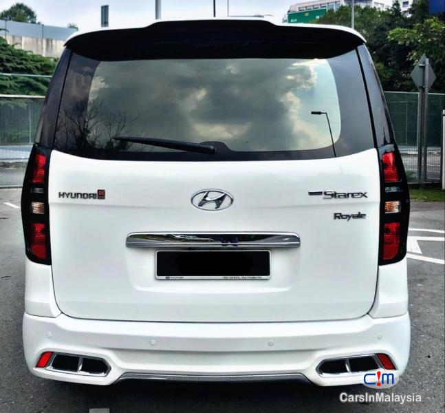 Hyundai Grand Starex 2.5-LITER LUXURY BIG FAMILY MPV Automatic 2018