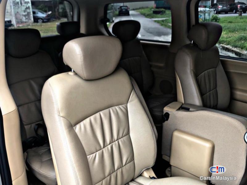 Hyundai Grand Starex 2.5-LITER LUXURY BIG FAMILY MPV Automatic 2018 in Malaysia - image