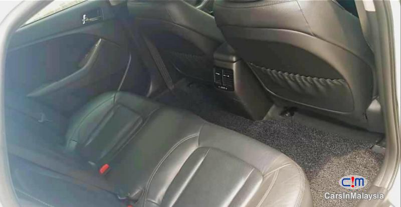 Kia Optima K5 2.0-LITER LUXURY SEDAN Automatic 2012 - image 6