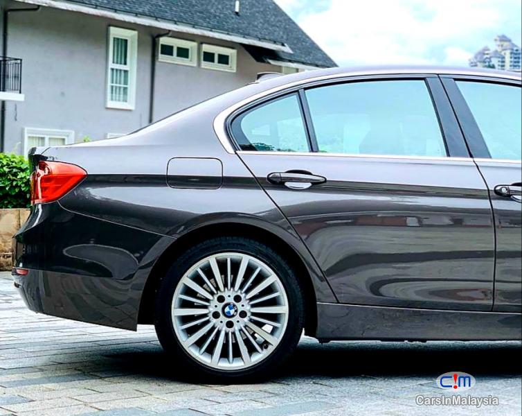 BMW 2.0-LITER LUXURY SEDAN Automatic 2012 - image 18