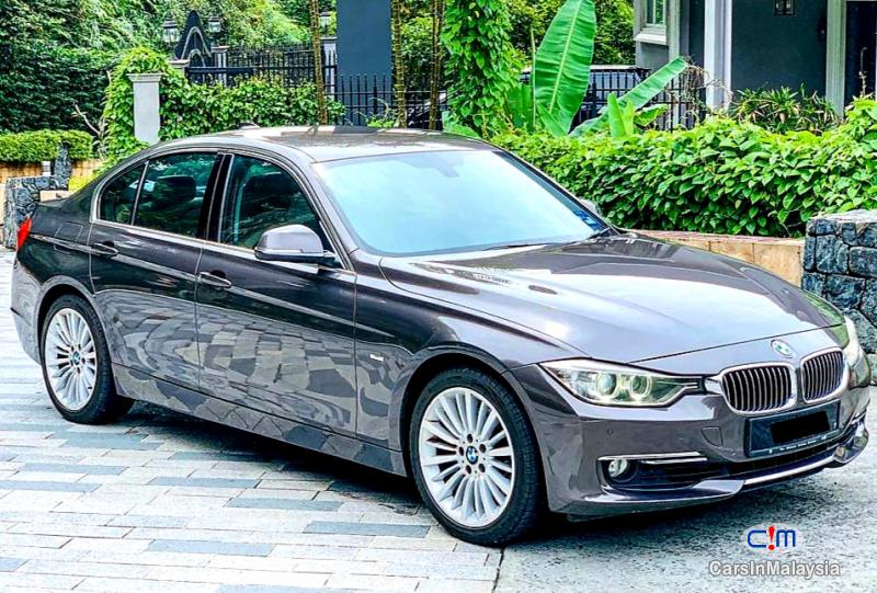 BMW 2.0-LITER LUXURY SEDAN Automatic 2012