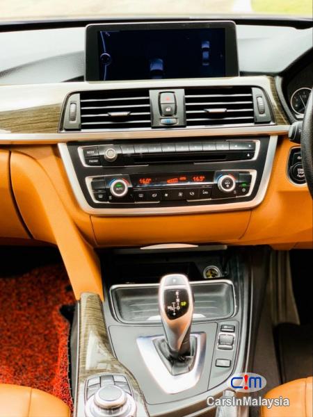 BMW 2.0-LITER LUXURY SEDAN Automatic 2012 - image 8
