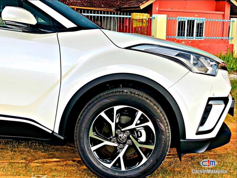 Toyota 1.8-LITER LUXURY SUV Automatic 2019 - image 12
