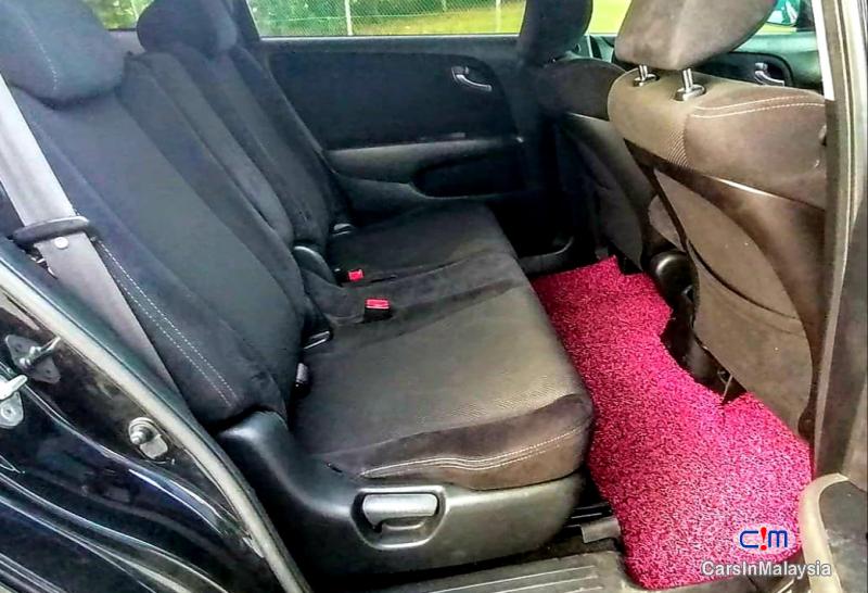 Honda Stream 2.0-LITER LUXURY FAMILY MPV Automatic 2008 - image 10