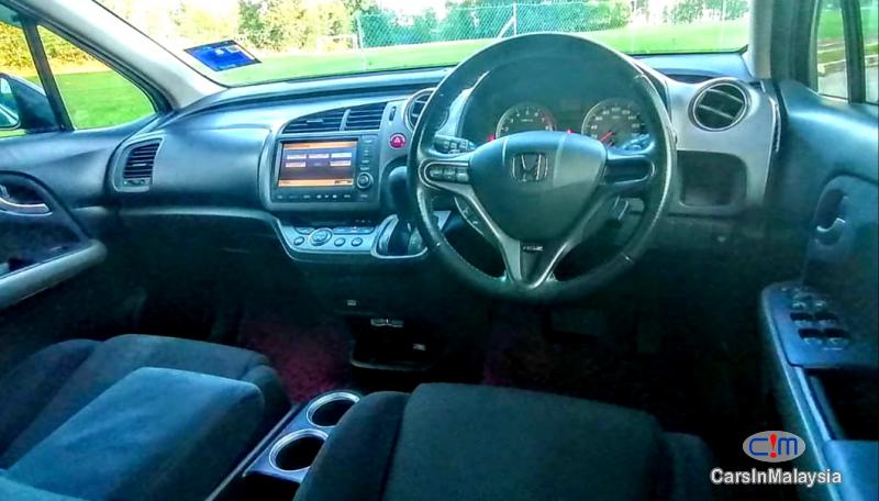 Honda Stream 2.0-LITER LUXURY FAMILY MPV Automatic 2008 - image 12