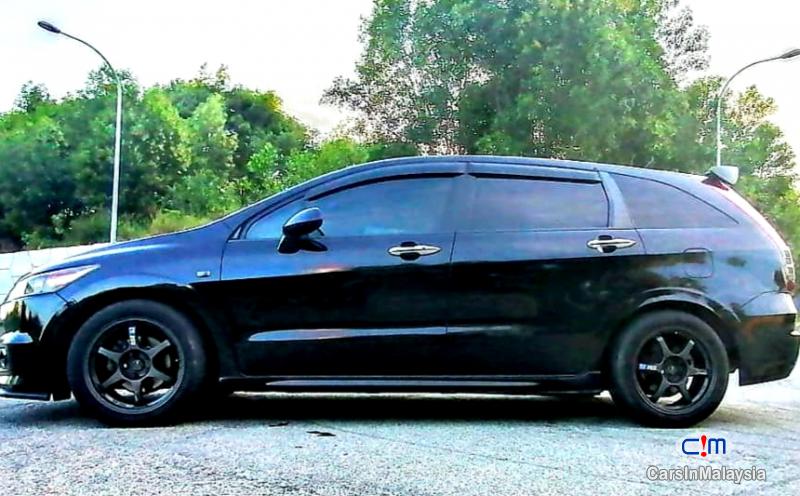 Honda Stream 2.0-LITER LUXURY FAMILY MPV Automatic 2008 in Malaysia - image