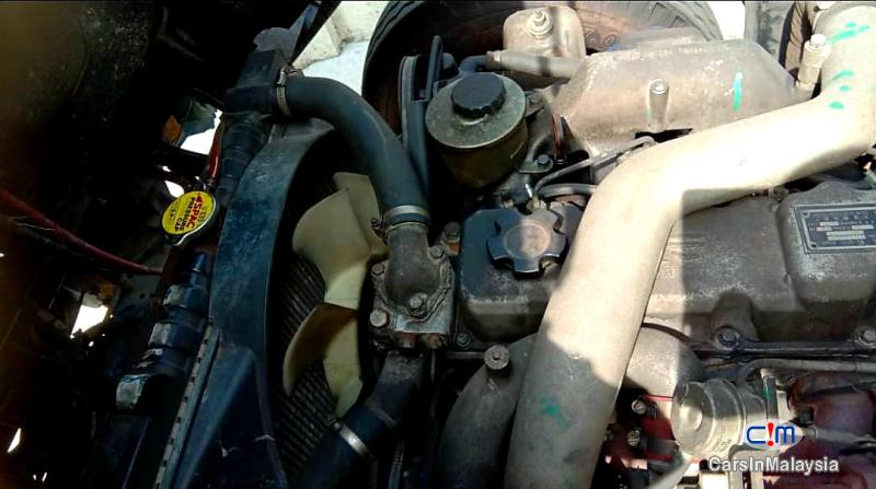 JBC SY1044DVP 3.2-LITER 3 TAN LORI RAGRID KARGO Manual 2011 - image 11