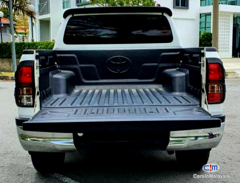 Toyota Hilux 2.8-LITER 4x4 DOUBLE CAB DIESEL TURBO Automatic 2017 - image 12