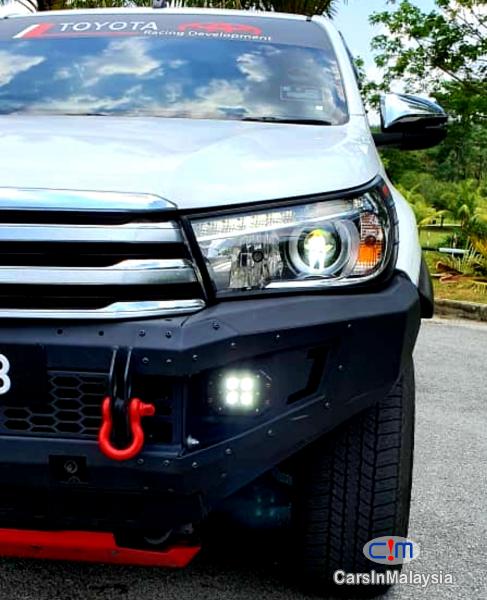 Toyota Hilux 2.8-LITER 4x4 DOUBLE CAB DIESEL TURBO Automatic 2017 - image 13