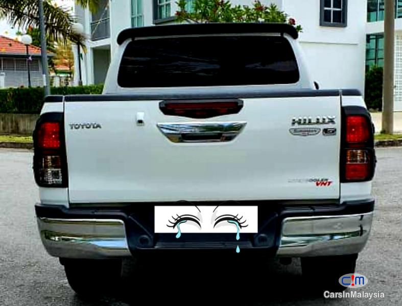 Toyota Hilux 2.8-LITER 4x4 DOUBLE CAB DIESEL TURBO Automatic 2017 - image 5