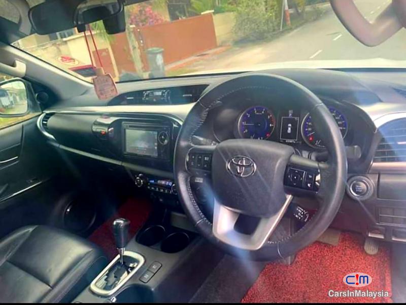 Toyota Hilux 2.8-LITER 4x4 DOUBLE CAB DIESEL TURBO Automatic 2017 - image 9