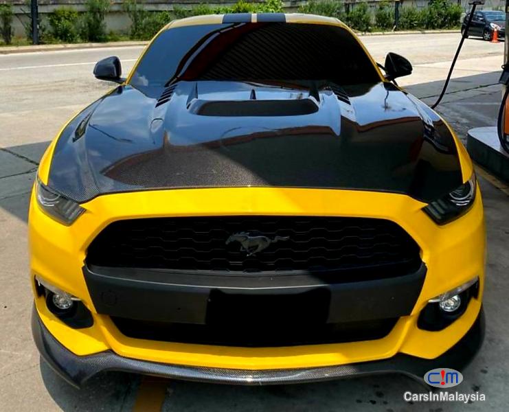 Ford MUSTANG 2.3-LITER LUXURY SUPER SPORT CAR Automatic 2016 - image 3