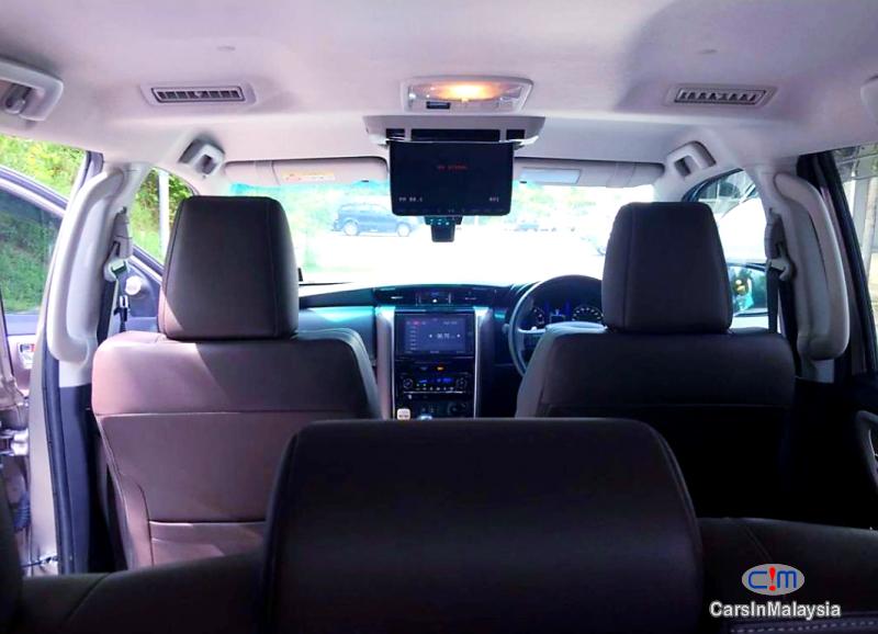 Toyota Fortuner 2.7-LITER 4WD 7 SEATER LUXURY FAMILY SUV Automatic 2017 - image 5