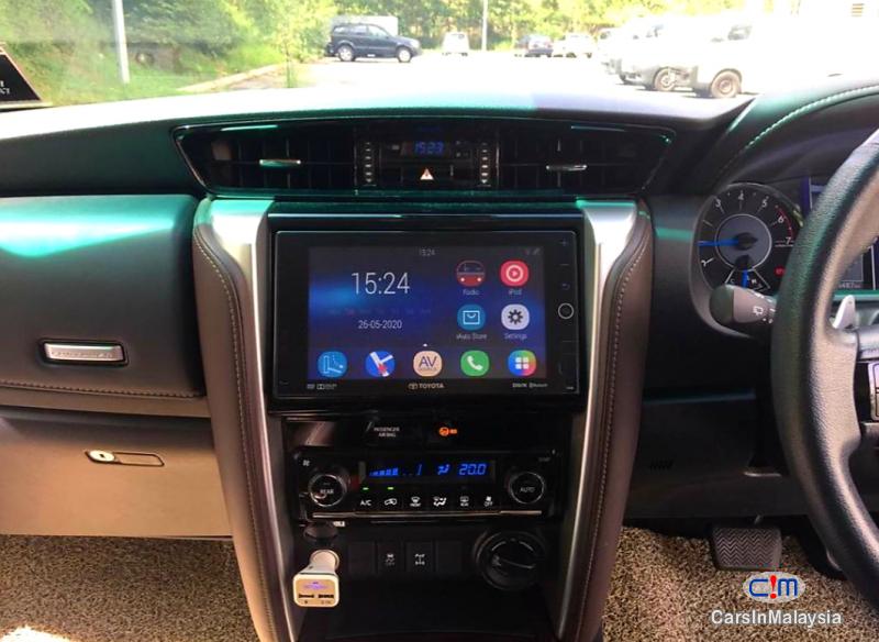 Toyota Fortuner 2.7-LITER 4WD 7 SEATER LUXURY FAMILY SUV Automatic 2017 - image 6