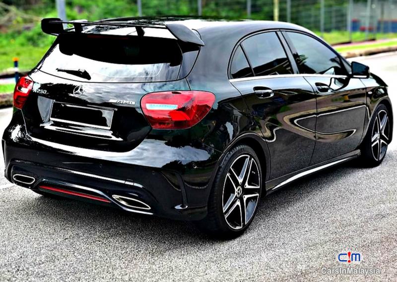 Mercedes Benz A250 2.0-LITER LUXURY SPORT TURBO HATCHBACK Automatic 2018 - image 4